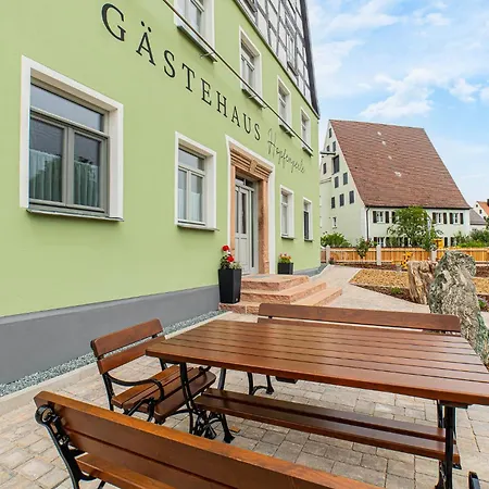 Mit Balkon 